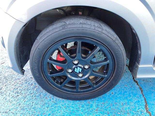 アルトワークス ベースグレード　５ＭＴ・４ＷＤ・ナビ・フルセグ・ＤＶＤ・ＢＴ・ＥＴＣ・ｍｏｍｏステアリング・柿本マフラー・モンスタースポーツシフトノブ・レカロスポーツシート・スマートキー＆プッシュスタート・純正１５ＡＷ・ＨＩＤヘッド（31枚目）