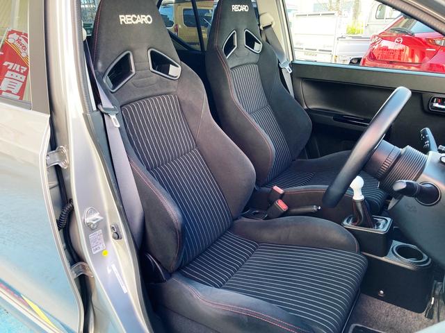 アルトワークス ベースグレード　５ＭＴ・４ＷＤ・ナビ・フルセグ・ＤＶＤ・ＢＴ・ＥＴＣ・ｍｏｍｏステアリング・柿本マフラー・モンスタースポーツシフトノブ・レカロスポーツシート・スマートキー＆プッシュスタート・純正１５ＡＷ・ＨＩＤヘッド（34枚目）