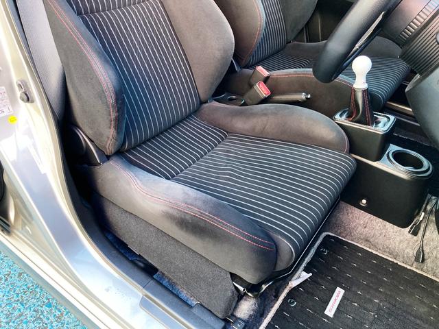 アルトワークス ベースグレード　５ＭＴ・４ＷＤ・ナビ・フルセグ・ＤＶＤ・ＢＴ・ＥＴＣ・ｍｏｍｏステアリング・柿本マフラー・モンスタースポーツシフトノブ・レカロスポーツシート・スマートキー＆プッシュスタート・純正１５ＡＷ・ＨＩＤヘッド（51枚目）