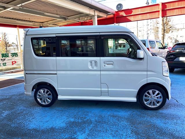 エブリイワゴン PZターボ ワンオーナー・ターボ・ハイルーフ・パワースライドドア・純正ナビ・フルセグ・Pセンサー・DVD・BT・ETC・シートヒーター・HIDヘッド・純正14AW・スマートキー&プッシュS・セーフティサポート(18枚目)