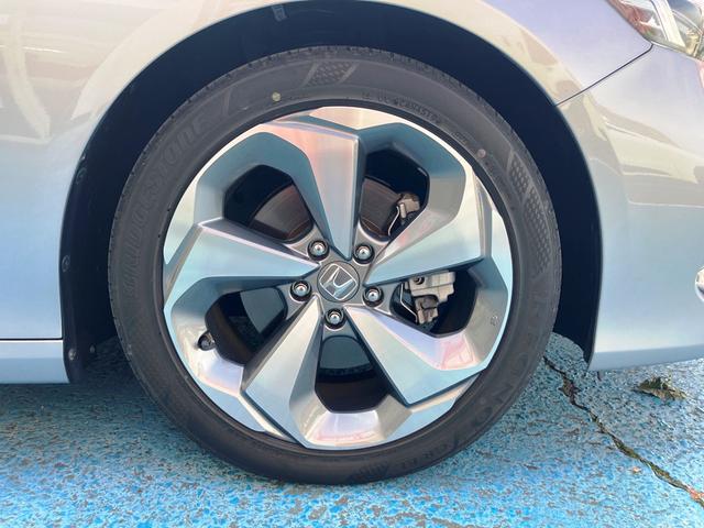 アコード ＥＸ　ユーザー買取車　ムーンルーフ　黒革シート・シートヒーター　メーカーナビ・フルセグ・Ｂｌｕｅｔｏｏｔｈ・スマホ連携　バックカメラ　ホンダセンシング・ＢＳＭ・Ｃソナー　ＥＴＣ　ＨＵＤ　パドルシフト（27枚目）