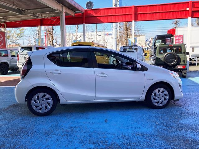 アクア Ｓ　ワンオーナー・ユーザー買取車　車検令和９年３月　スマートキー＆プッシュスタート　ディーラーナビ・フルセグ・Ｂｌｕｅｔｏｏｔｈ・ＤＶＤ再生　バックカメラ　ＥＴＣ　シートカバー　ドライブレコーダー（16枚目）