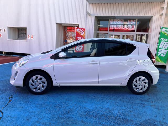 アクア Ｓ　ワンオーナー・ユーザー買取車　車検令和９年３月　スマートキー＆プッシュスタート　ディーラーナビ・フルセグ・Ｂｌｕｅｔｏｏｔｈ・ＤＶＤ再生　バックカメラ　ＥＴＣ　シートカバー　ドライブレコーダー（20枚目）