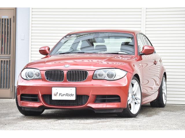 １シリーズ １３５ｉ　１オーナー・６速ＭＴ・Ｎ５５エンジン・キセノン・キーレス・純正１８ＡＷ・黒革・シートヒーター・後期ｉＤｒｉｖｅ・純正ＨＤＤナビ・ＥＴＣ・社外レーダー・ＰＤＣ・禁煙車・記録簿あり（56枚目）