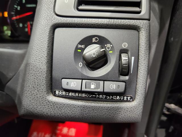 Ｃ３０ ２．０ｅアクティブ　禁煙車　正規Ｄメンテ　Ｆガラス対策済　Ｅｇマウント交換済　電動＆ヒーター付きバーガンディ本革　ＤＹＮＡＵＤＩＯ音響　ＡＵＸ端子　Ｐセンサー　クルコン　スペアキー（54枚目）