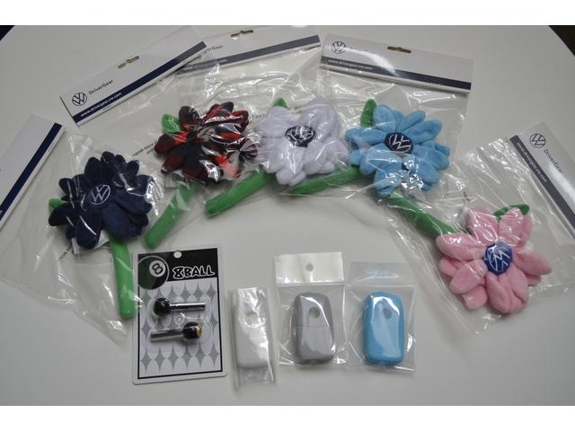 ニュービートル ＥＺ　２００７モデル　新品ＬＥＤヘッド＆革調シートカバー＆ステンレスシフトカバー＆ホワイトウォール　１０点パネル塗装済　天張り＆ドア内張り張替済み　ＡＣスポンジ対策済　Ｐセンサー　外部音声入力端子　スペアキ（11枚目）