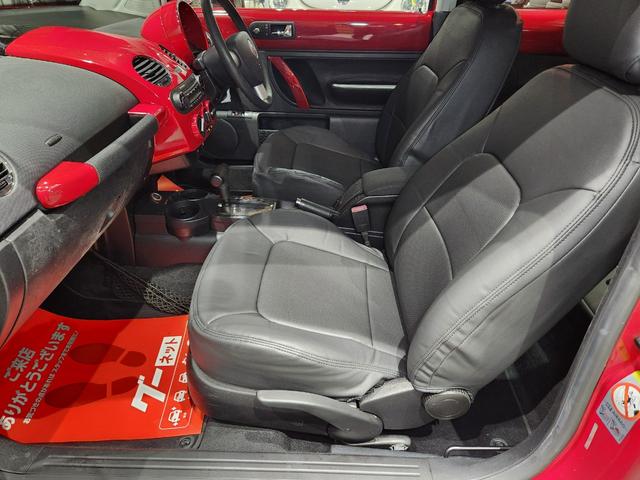 ニュービートル ＥＺ　２００７モデル　新品ＬＥＤヘッド＆革調シートカバー＆ステンレスシフトカバー＆ホワイトウォール　１０点パネル塗装済　天張り＆ドア内張り張替済み　ＡＣスポンジ対策済　Ｐセンサー　外部音声入力端子　スペアキ（18枚目）