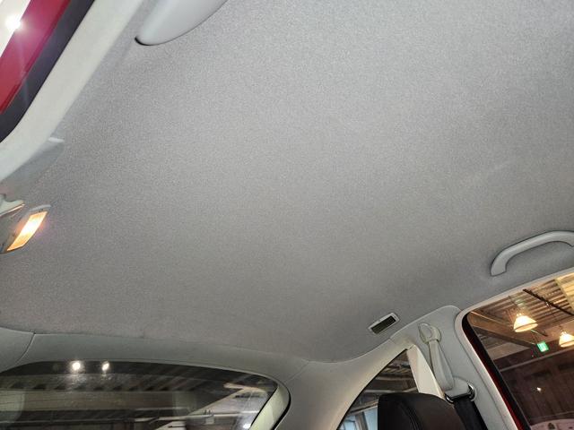 ニュービートル ＥＺ　２００７モデル　新品ＬＥＤヘッド＆革調シートカバー＆ステンレスシフトカバー＆ホワイトウォール　１０点パネル塗装済　天張り＆ドア内張り張替済み　ＡＣスポンジ対策済　Ｐセンサー　外部音声入力端子　スペアキ（29枚目）