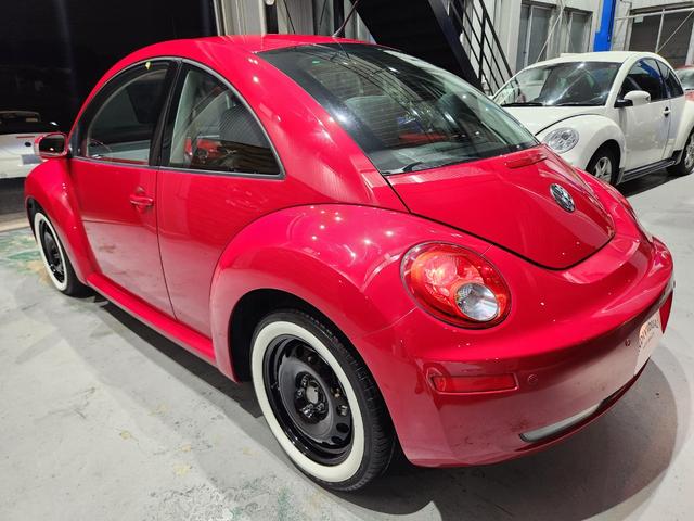 ニュービートル ＥＺ　２００７モデル　新品ＬＥＤヘッド＆革調シートカバー＆ステンレスシフトカバー＆ホワイトウォール　１０点パネル塗装済　天張り＆ドア内張り張替済み　ＡＣスポンジ対策済　Ｐセンサー　外部音声入力端子　スペアキ（68枚目）
