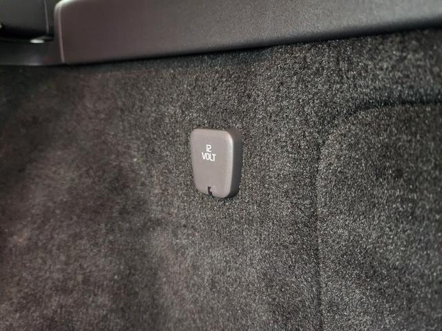 Ｖ５０ ２．０クラシック　正規Ｄ記録簿　タペットカバー＆プラグ＆リアスタビブッシュ＆エアクリホース交換済　コニャックブラウン本革　ノルディック本木パネル　ミシュランタイヤ　純正ＨＤＤ＆バックカメラ　スペアキーレス（73枚目）