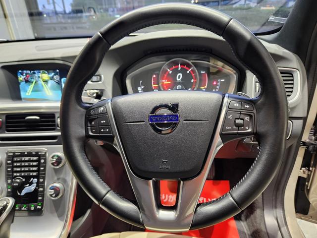 Ｖ６０ Ｄ４　ダイナミックエディション　１オーナー　禁煙車　記録簿　Ｔベルト交換済　専用１８ＡＷ補修＆塗装済　専用スポーツ白本革　黒天張り　地デジ純正ナビ＆バックカメラ（17枚目）