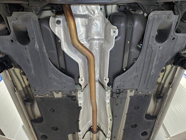 Ｖ６０ Ｄ４　ダイナミックエディション　１オーナー　禁煙車　記録簿　Ｔベルト交換済　専用１８ＡＷ補修＆塗装済　専用スポーツ白本革　黒天張り　地デジ純正ナビ＆バックカメラ（35枚目）