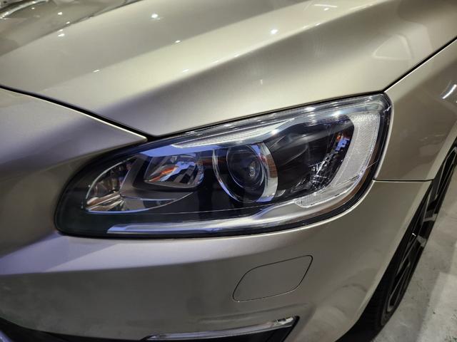 Ｖ６０ Ｄ４　ダイナミックエディション　１オーナー　禁煙車　記録簿　Ｔベルト交換済　専用１８ＡＷ補修＆塗装済　専用スポーツ白本革　黒天張り　地デジ純正ナビ＆バックカメラ（42枚目）