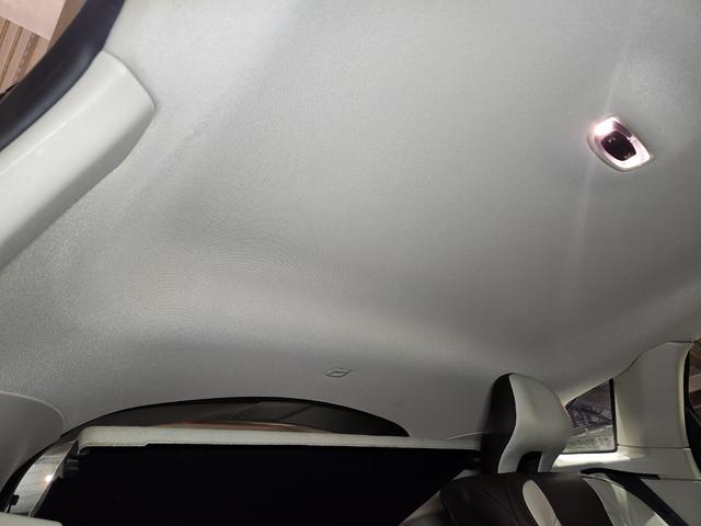 Ｖ４０ クロスカントリー　Ｔ５　ＡＷＤ　２０１４モデル　禁煙車　ＢＳレグノタイヤ　電動＆ヒーター２トーン本革　追従式クルコン　地デジ純正ナビ＆バックカメラ　Ｐセンサー　スペアキーレス（32枚目）