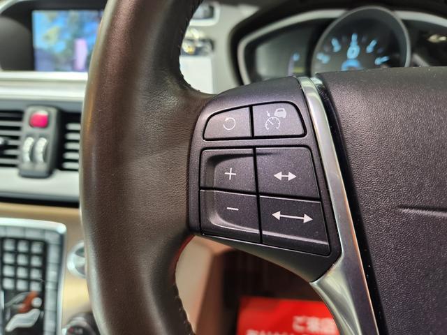 Ｖ４０ クロスカントリー　Ｔ５　ＡＷＤ　２０１４モデル　禁煙車　ＢＳレグノタイヤ　電動＆ヒーター２トーン本革　追従式クルコン　地デジ純正ナビ＆バックカメラ　Ｐセンサー　スペアキーレス（60枚目）