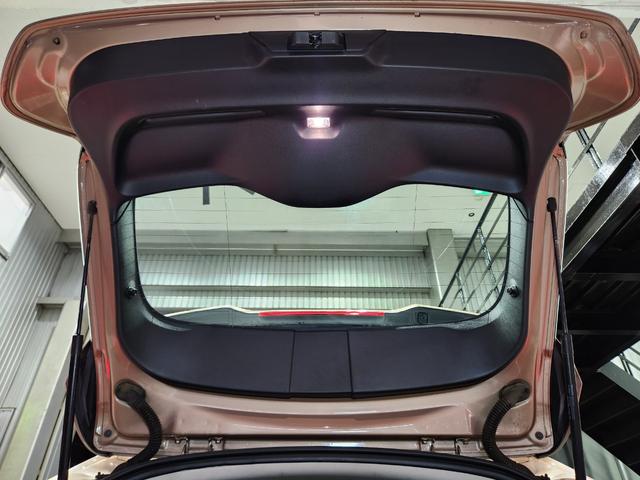 Ｖ４０ クロスカントリー　Ｔ５　ＡＷＤ　２０１４モデル　禁煙車　ＢＳレグノタイヤ　電動＆ヒーター２トーン本革　追従式クルコン　地デジ純正ナビ＆バックカメラ　Ｐセンサー　スペアキーレス（77枚目）