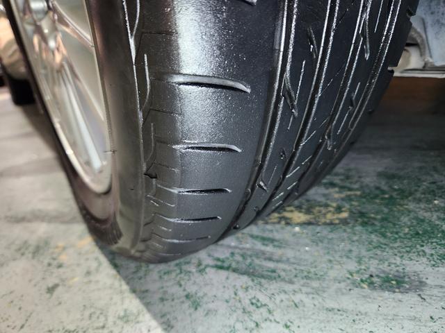 Ｖ７０ クラシック　禁煙車　弊社顧客様買取車両　冬タイヤセット付属　Ｔベルト交換済み　ＢＳ２０２２年製タイヤ　ルーフレール＆モール補修済　電動＆ヒーター黒本革　サンルーフ　純ナビ　Ａピラーカバー張替済　ドラレコスペアキー（36枚目）