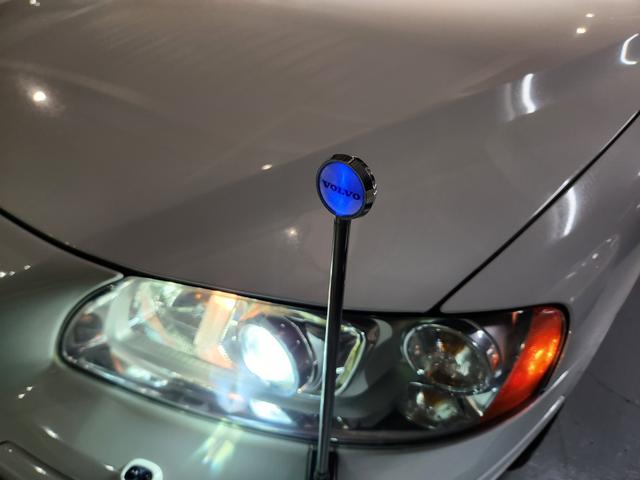 Ｖ７０ クラシック　禁煙車　弊社顧客様買取車両　冬タイヤセット付属　Ｔベルト交換済み　ＢＳ２０２２年製タイヤ　ルーフレール＆モール補修済　電動＆ヒーター黒本革　サンルーフ　純ナビ　Ａピラーカバー張替済　ドラレコスペアキー（43枚目）