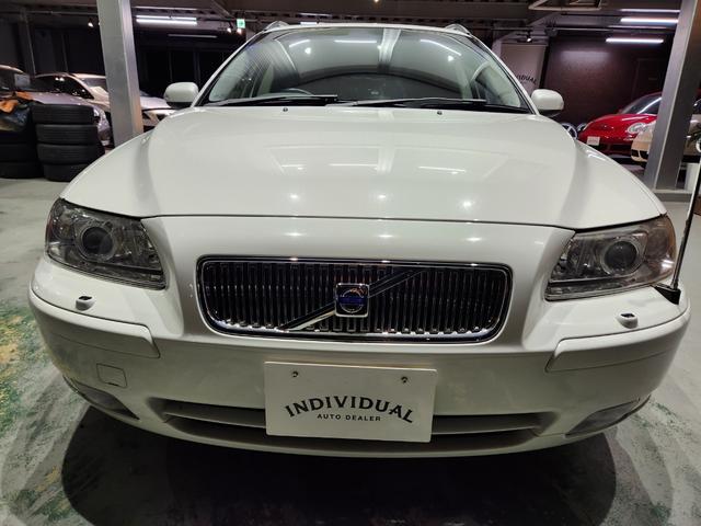 Ｖ７０ クラシック　禁煙車　弊社顧客様買取車両　冬タイヤセット付属　Ｔベルト交換済み　ＢＳ２０２２年製タイヤ　ルーフレール＆モール補修済　電動＆ヒーター黒本革　サンルーフ　純ナビ　Ａピラーカバー張替済　ドラレコスペアキー（66枚目）