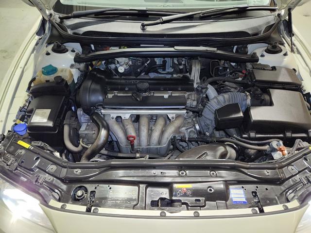 Ｖ７０ ホワイトパールエディション　２００７最終モデル　特別限定車　正規Ｄメンテ車両　Ｔベルト交換済　ＡＣコンプレッサ交換済　ミシュランプライマシー４　地デジナビ＆バックカメラ　前後ドラレコ　ガラスＳＲ　電動＆ヒーター黒本革　クルコン（30枚目）
