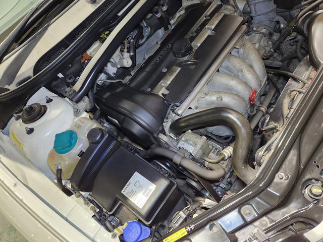 Ｖ７０ ホワイトパールエディション　２００７最終モデル　特別限定車　正規Ｄメンテ車両　Ｔベルト交換済　ＡＣコンプレッサ交換済　ミシュランプライマシー４　地デジナビ＆バックカメラ　前後ドラレコ　ガラスＳＲ　電動＆ヒーター黒本革　クルコン（31枚目）