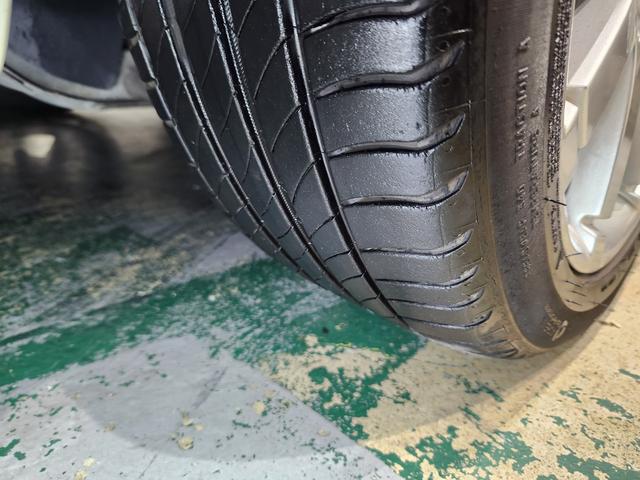 Ｖ７０ ホワイトパールエディション　２００７最終モデル　特別限定車　正規Ｄメンテ車両　Ｔベルト交換済　ＡＣコンプレッサ交換済　ミシュランプライマシー４　地デジナビ＆バックカメラ　前後ドラレコ　ガラスＳＲ　電動＆ヒーター黒本革　クルコン（45枚目）