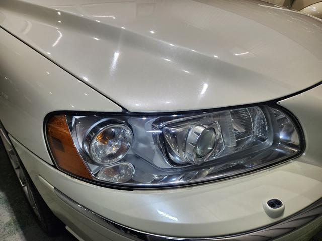 Ｖ７０ ホワイトパールエディション　２００７最終モデル　特別限定車　正規Ｄメンテ車両　Ｔベルト交換済　ＡＣコンプレッサ交換済　ミシュランプライマシー４　地デジナビ＆バックカメラ　前後ドラレコ　ガラスＳＲ　電動＆ヒーター黒本革　クルコン（46枚目）