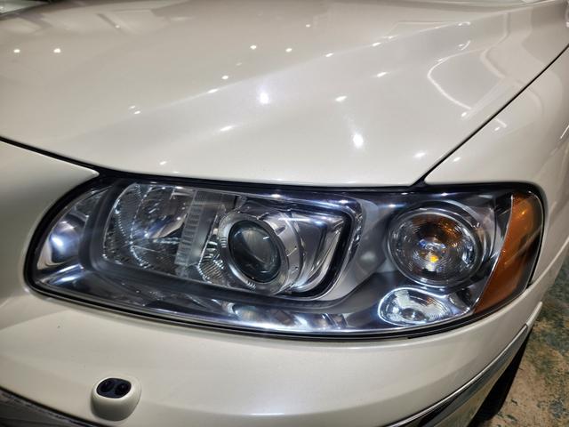 Ｖ７０ ホワイトパールエディション　２００７最終モデル　特別限定車　正規Ｄメンテ車両　Ｔベルト交換済　ＡＣコンプレッサ交換済　ミシュランプライマシー４　地デジナビ＆バックカメラ　前後ドラレコ　ガラスＳＲ　電動＆ヒーター黒本革　クルコン（47枚目）