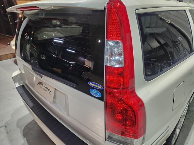Ｖ７０ ホワイトパールエディション　２００７最終モデル　特別限定車　正規Ｄメンテ車両　Ｔベルト交換済　ＡＣコンプレッサ交換済　ミシュランプライマシー４　地デジナビ＆バックカメラ　前後ドラレコ　ガラスＳＲ　電動＆ヒーター黒本革　クルコン（49枚目）