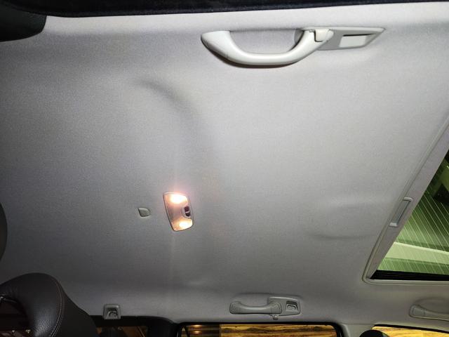 Ｖ７０ ホワイトパールエディション　２００７最終モデル　特別限定車　正規Ｄメンテ車両　Ｔベルト交換済　ＡＣコンプレッサ交換済　ミシュランプライマシー４　地デジナビ＆バックカメラ　前後ドラレコ　ガラスＳＲ　電動＆ヒーター黒本革　クルコン（54枚目）