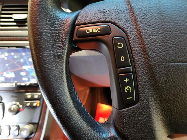 Ｖ７０ ホワイトパールエディション　２００７最終モデル　特別限定車　正規Ｄメンテ車両　Ｔベルト交換済　ＡＣコンプレッサ交換済　ミシュランプライマシー４　地デジナビ＆バックカメラ　前後ドラレコ　ガラスＳＲ　電動＆ヒーター黒本革　クルコン（59枚目）
