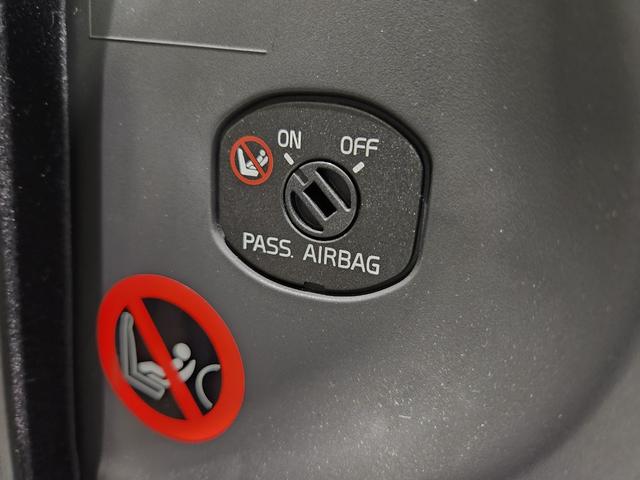 Ｖ７０ ホワイトパールエディション　２００７最終モデル　特別限定車　正規Ｄメンテ車両　Ｔベルト交換済　ＡＣコンプレッサ交換済　ミシュランプライマシー４　地デジナビ＆バックカメラ　前後ドラレコ　ガラスＳＲ　電動＆ヒーター黒本革　クルコン（62枚目）