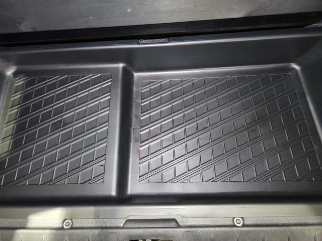 Ｖ７０ ホワイトパールエディション　２００７最終モデル　特別限定車　正規Ｄメンテ車両　Ｔベルト交換済　ＡＣコンプレッサ交換済　ミシュランプライマシー４　地デジナビ＆バックカメラ　前後ドラレコ　ガラスＳＲ　電動＆ヒーター黒本革　クルコン（65枚目）