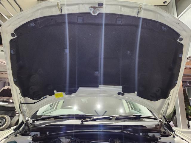 Ｖ７０ ホワイトパールエディション　２００７最終モデル　特別限定車　正規Ｄメンテ車両　Ｔベルト交換済　ＡＣコンプレッサ交換済　ミシュランプライマシー４　地デジナビ＆バックカメラ　前後ドラレコ　ガラスＳＲ　電動＆ヒーター黒本革　クルコン（79枚目）