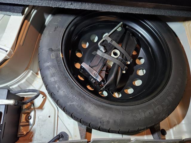 Ｖ７０ ホワイトパールエディション　２００７最終モデル　特別限定車　正規Ｄメンテ車両　Ｔベルト交換済　ＡＣコンプレッサ交換済　ミシュランプライマシー４　地デジナビ＆バックカメラ　前後ドラレコ　ガラスＳＲ　電動＆ヒーター黒本革　クルコン（80枚目）