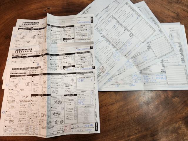 Ｖ４０ Ｔ３　インスクリプション　禁煙車　２０１７モデル　正規Ｄ記録簿　電動＆ヒーターアイボリー本革　ミシュランタイヤ　地デジ純正ナビ＆バックカメラ　追従式クルコン　Ｐセンサー　前後ドラレコ　スペアキーレス（12枚目）