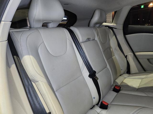 Ｖ４０ Ｔ３　インスクリプション　禁煙車　２０１７モデル　正規Ｄ記録簿　電動＆ヒーターアイボリー本革　ミシュランタイヤ　地デジ純正ナビ＆バックカメラ　追従式クルコン　Ｐセンサー　前後ドラレコ　スペアキーレス（23枚目）