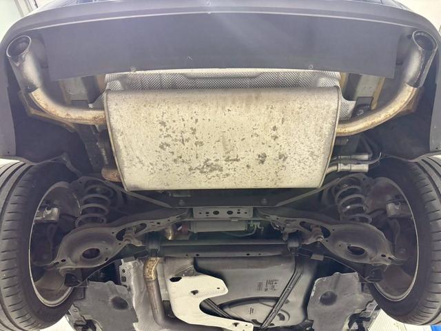 Ｖ４０ Ｔ３　インスクリプション　禁煙車　２０１７モデル　正規Ｄ記録簿　電動＆ヒーターアイボリー本革　ミシュランタイヤ　地デジ純正ナビ＆バックカメラ　追従式クルコン　Ｐセンサー　前後ドラレコ　スペアキーレス（45枚目）