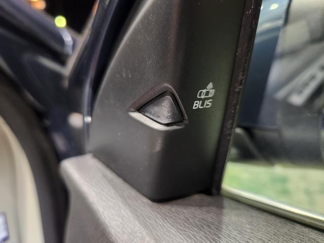 Ｖ４０ Ｔ３　インスクリプション　禁煙車　２０１７モデル　正規Ｄ記録簿　電動＆ヒーターアイボリー本革　ミシュランタイヤ　地デジ純正ナビ＆バックカメラ　追従式クルコン　Ｐセンサー　前後ドラレコ　スペアキーレス（61枚目）