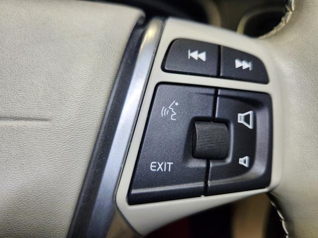 Ｖ４０ Ｔ３　インスクリプション　禁煙車　２０１７モデル　正規Ｄ記録簿　電動＆ヒーターアイボリー本革　ミシュランタイヤ　地デジ純正ナビ＆バックカメラ　追従式クルコン　Ｐセンサー　前後ドラレコ　スペアキーレス（64枚目）