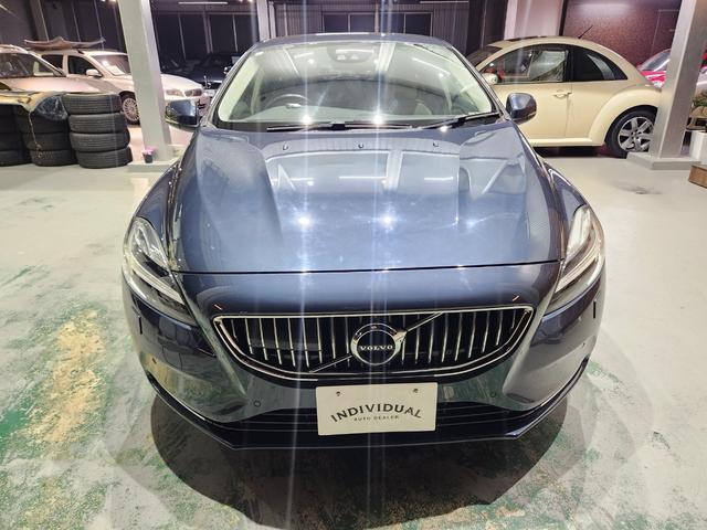 Ｖ４０ Ｔ３　インスクリプション　禁煙車　２０１７モデル　正規Ｄ記録簿　電動＆ヒーターアイボリー本革　ミシュランタイヤ　地デジ純正ナビ＆バックカメラ　追従式クルコン　Ｐセンサー　前後ドラレコ　スペアキーレス（71枚目）