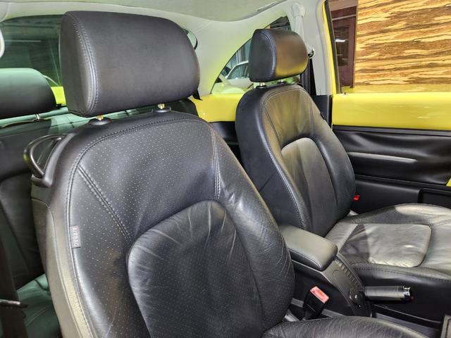 ニュービートル ＬＺ　０９モデル　禁煙車　正規Ｄメンテ車両　大型リアスポ　天張り張替済み　１０点パネル塗装済　ＢＳタイヤ　ガラスＳＲ　ヒーター付き黒本革　地デジインダッシュナビ　前後ドラレコ　Ｐセンサー　スペアキーレス（16枚目）