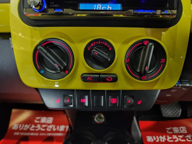 ニュービートル ＬＺ　０９モデル　禁煙車　正規Ｄメンテ車両　大型リアスポ　天張り張替済み　１０点パネル塗装済　ＢＳタイヤ　ガラスＳＲ　ヒーター付き黒本革　地デジインダッシュナビ　前後ドラレコ　Ｐセンサー　スペアキーレス（18枚目）
