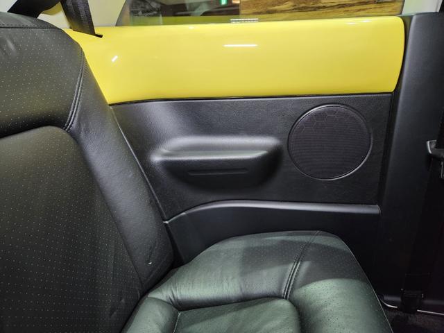 ニュービートル ＬＺ　０９モデル　禁煙車　正規Ｄメンテ車両　大型リアスポ　天張り張替済み　１０点パネル塗装済　ＢＳタイヤ　ガラスＳＲ　ヒーター付き黒本革　地デジインダッシュナビ　前後ドラレコ　Ｐセンサー　スペアキーレス（24枚目）