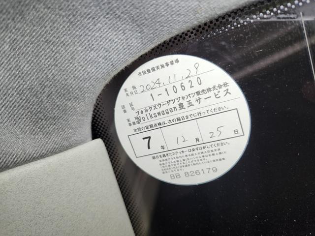 ニュービートル ＬＺ　０９モデル　禁煙車　正規Ｄメンテ車両　大型リアスポ　天張り張替済み　１０点パネル塗装済　ＢＳタイヤ　ガラスＳＲ　ヒーター付き黒本革　地デジインダッシュナビ　前後ドラレコ　Ｐセンサー　スペアキーレス（33枚目）