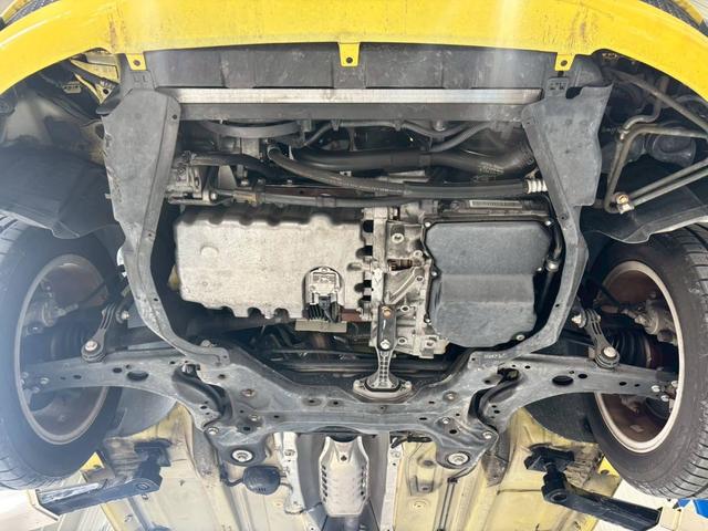 ニュービートル ＬＺ　０９モデル　禁煙車　正規Ｄメンテ車両　大型リアスポ　天張り張替済み　１０点パネル塗装済　ＢＳタイヤ　ガラスＳＲ　ヒーター付き黒本革　地デジインダッシュナビ　前後ドラレコ　Ｐセンサー　スペアキーレス（37枚目）