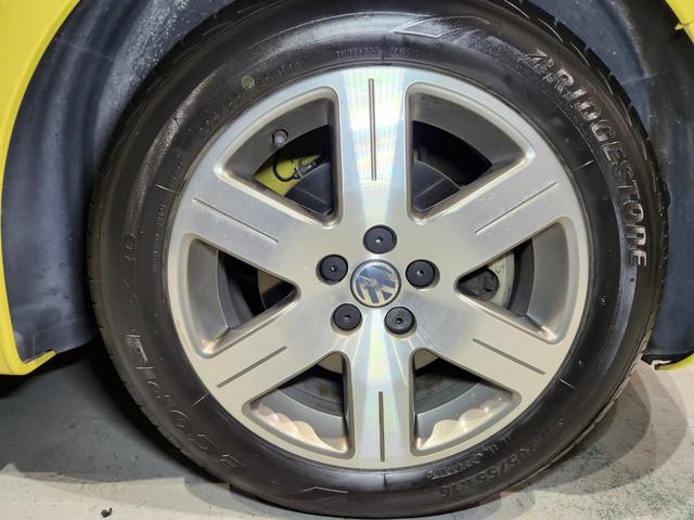 ニュービートル ＬＺ　０９モデル　禁煙車　正規Ｄメンテ車両　大型リアスポ　天張り張替済み　１０点パネル塗装済　ＢＳタイヤ　ガラスＳＲ　ヒーター付き黒本革　地デジインダッシュナビ　前後ドラレコ　Ｐセンサー　スペアキーレス（46枚目）