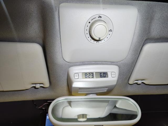 ニュービートル ＬＺ　０９モデル　禁煙車　正規Ｄメンテ車両　大型リアスポ　天張り張替済み　１０点パネル塗装済　ＢＳタイヤ　ガラスＳＲ　ヒーター付き黒本革　地デジインダッシュナビ　前後ドラレコ　Ｐセンサー　スペアキーレス（65枚目）