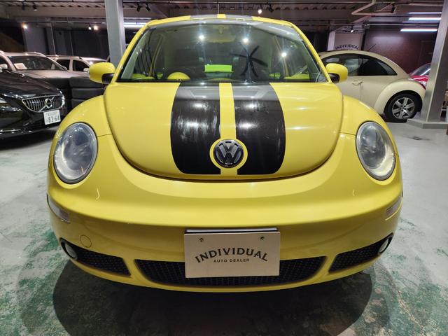 ニュービートル ＬＺ　０９モデル　禁煙車　正規Ｄメンテ車両　大型リアスポ　天張り張替済み　１０点パネル塗装済　ＢＳタイヤ　ガラスＳＲ　ヒーター付き黒本革　地デジインダッシュナビ　前後ドラレコ　Ｐセンサー　スペアキーレス（70枚目）