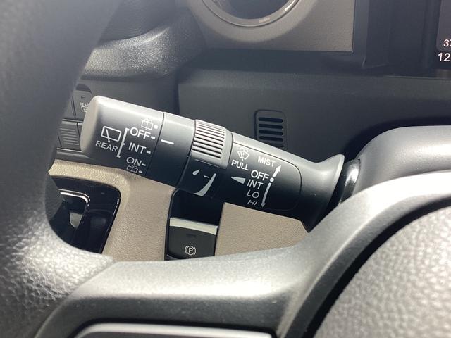 Ｎ－ＢＯＸジョイ ベースグレード　新車未登録　純正８インチナビ２４５ＺＦＥＩ　Ｒカメラ　ＬＥＤフォグライト　両側パワースライド　運転席助手席シートヒーター　ホンダセンシング　サイドカーテンエアバック（7枚目）